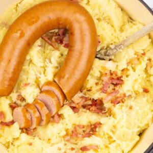 Potato - bacon - sauerkraut mash ++ 300 gram (possible with bratwurst and mustard)